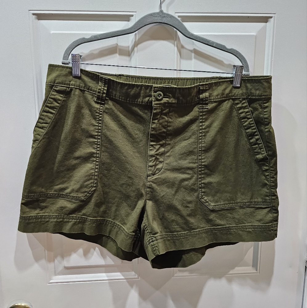 Old Navy High Waisted OGC Chino Cargo Shorts 3.5" Inseam Conifer (Olive) XL